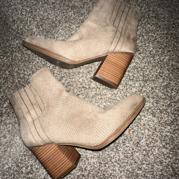 Indigo Rd. Orina Ankle Boots, Women's Size 6M, Taupe NEW MSRP $79 - Picture 3 of 8